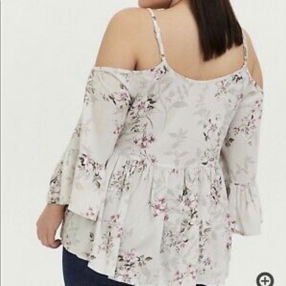 TORRID NWT Open Shoulder Flowy Floral Dobby Blouse - Picture 2 of 7